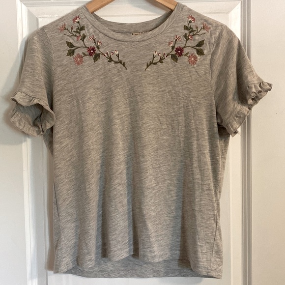 H&M Embroidered T-Shirt - Picture 1 of 4